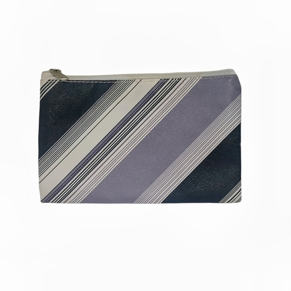 NEW Signature Club A 5 Piece Professional Makeup Artist's Brush Set & Makeup Bag - Picture 5 of 7